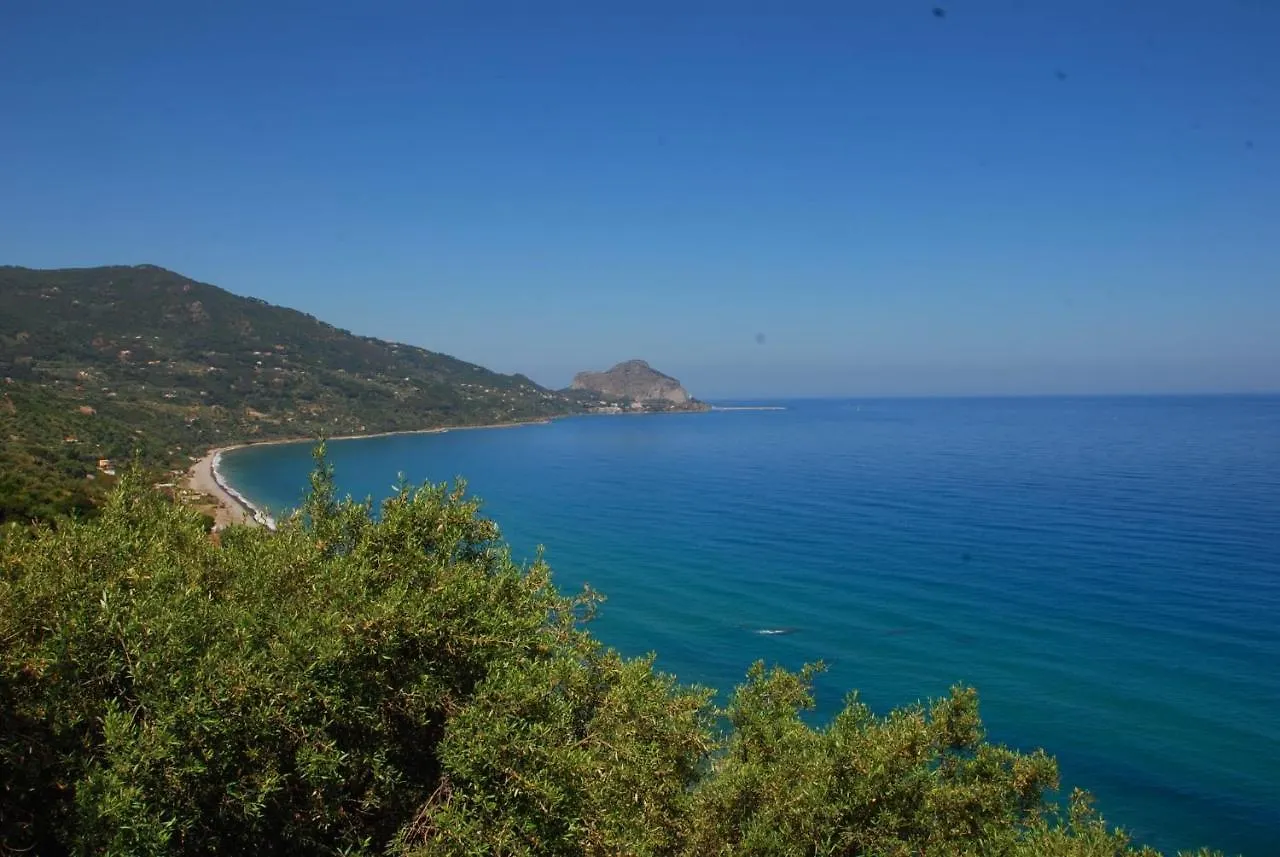 Four Seasons Summer Room Cefalù 0*,  Italia
