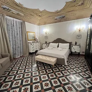 La Piazza è Mia Cefalù
